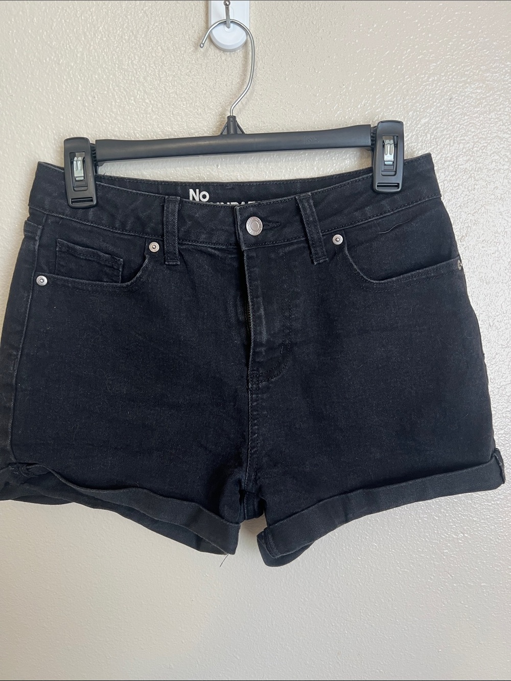 No Boundaries Black Rolled-Hem Denim Shorts